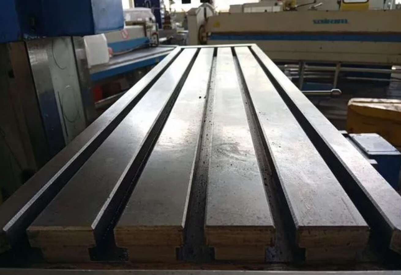 Станок горизонтально-фрезерный XW6032A