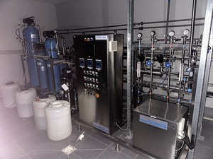 Установка получения и распределения воды очищенной