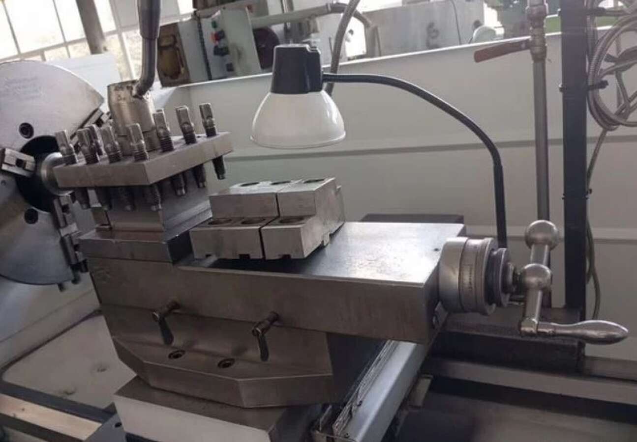 Станок токарно-винторезный ANNN YANG DY-760G с УЦИ