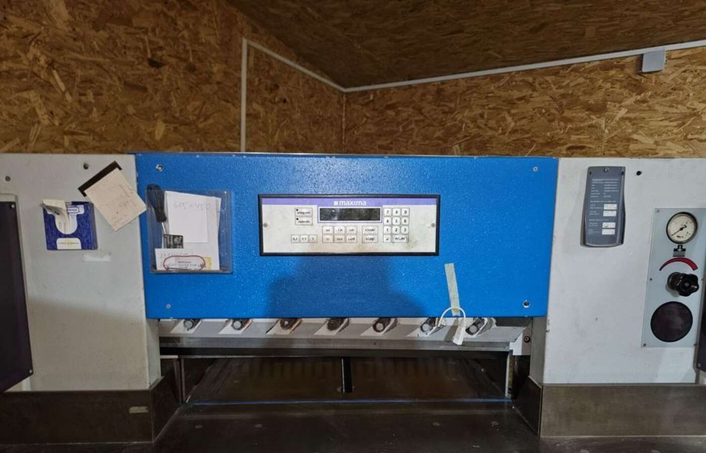 Бумагорезальная машина ADAST MAXIMA MS-80