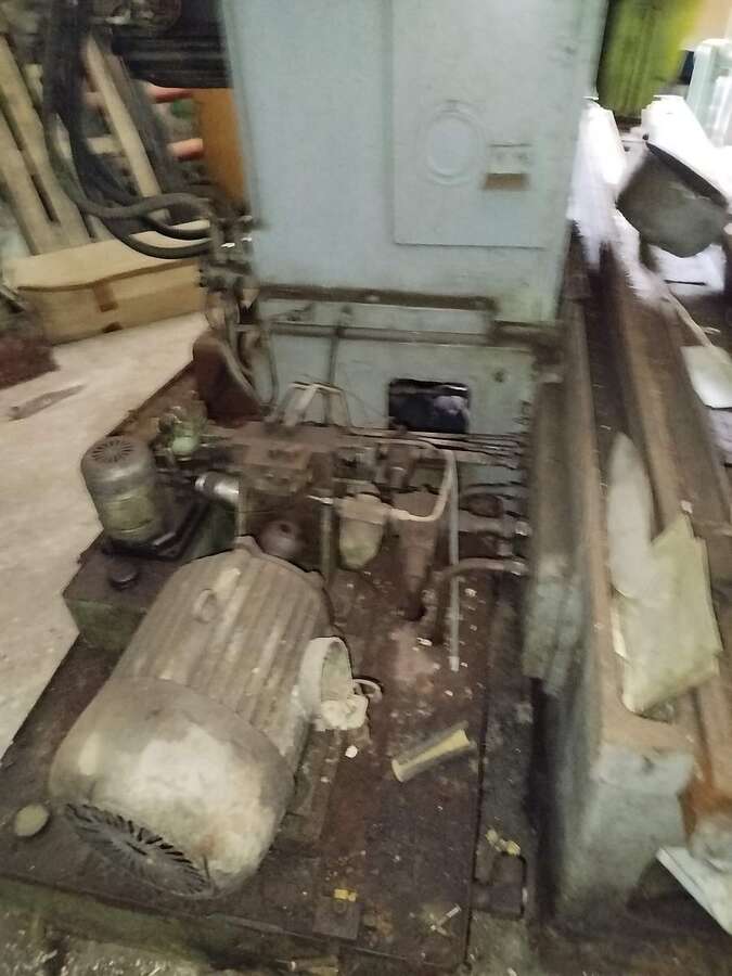 Плоскошлифовальный станок 3Б722