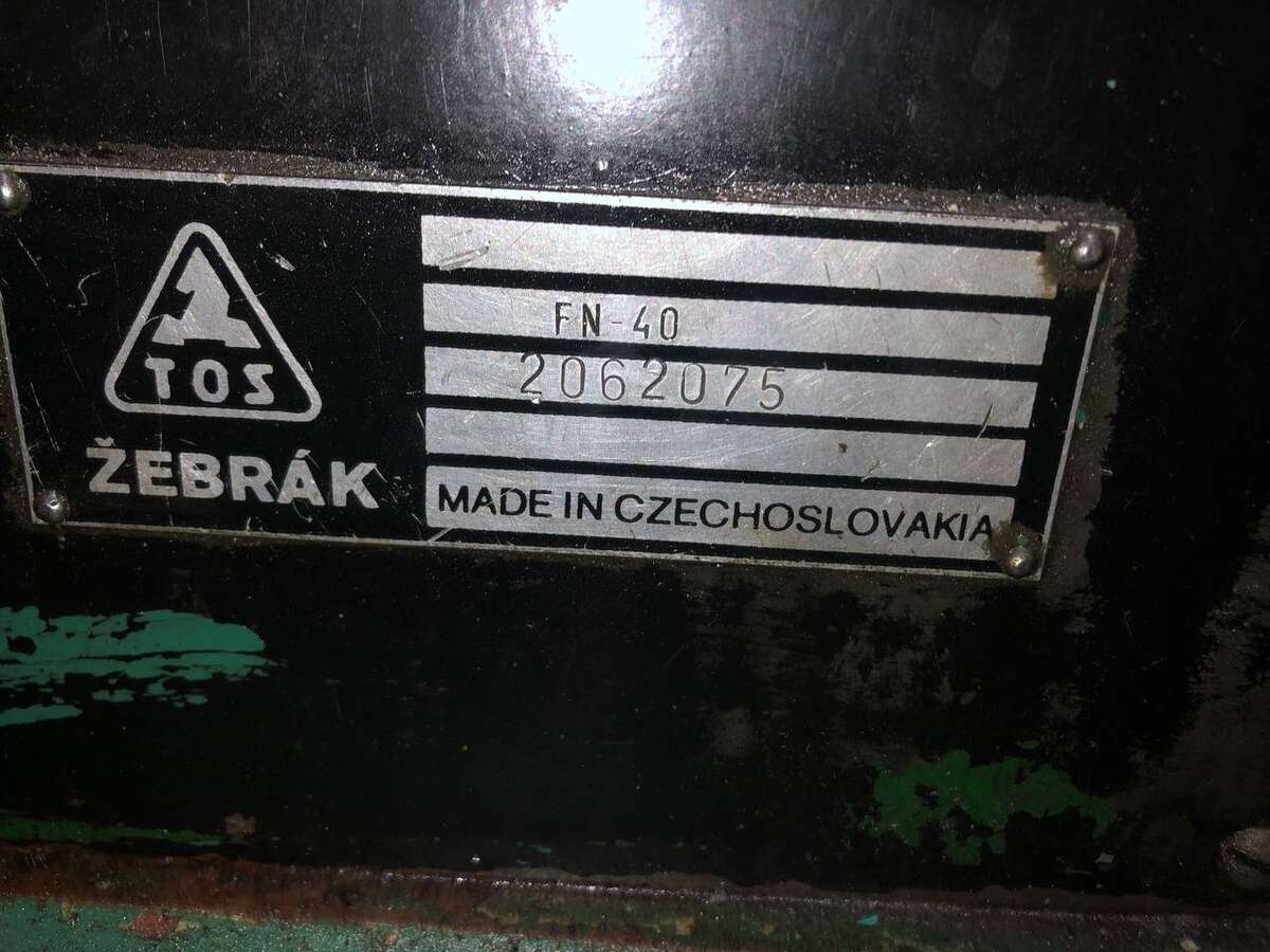 Станок фрезерный универсальный TOS FN-40