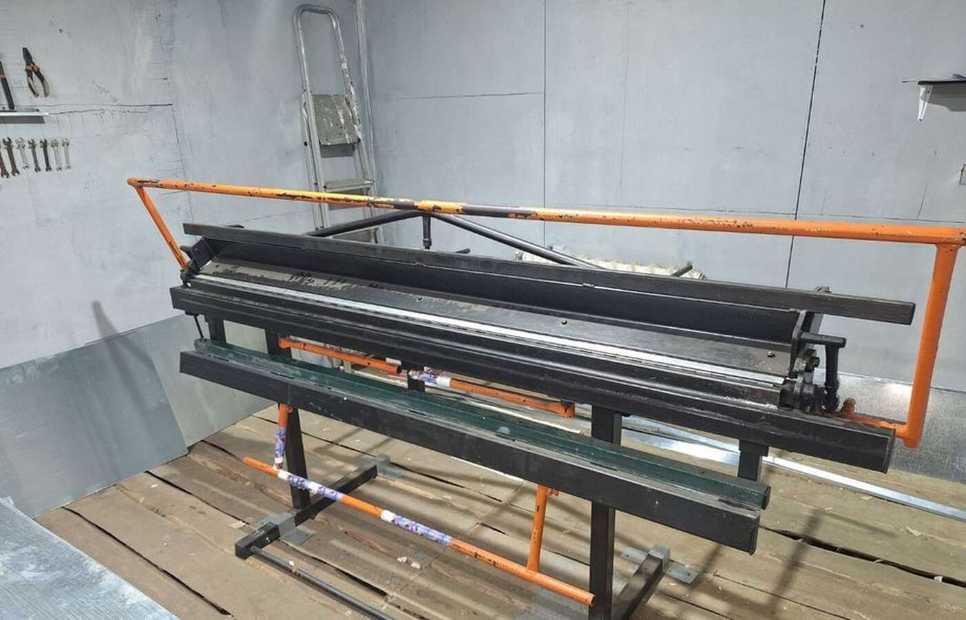 Листогиб ручной 2100