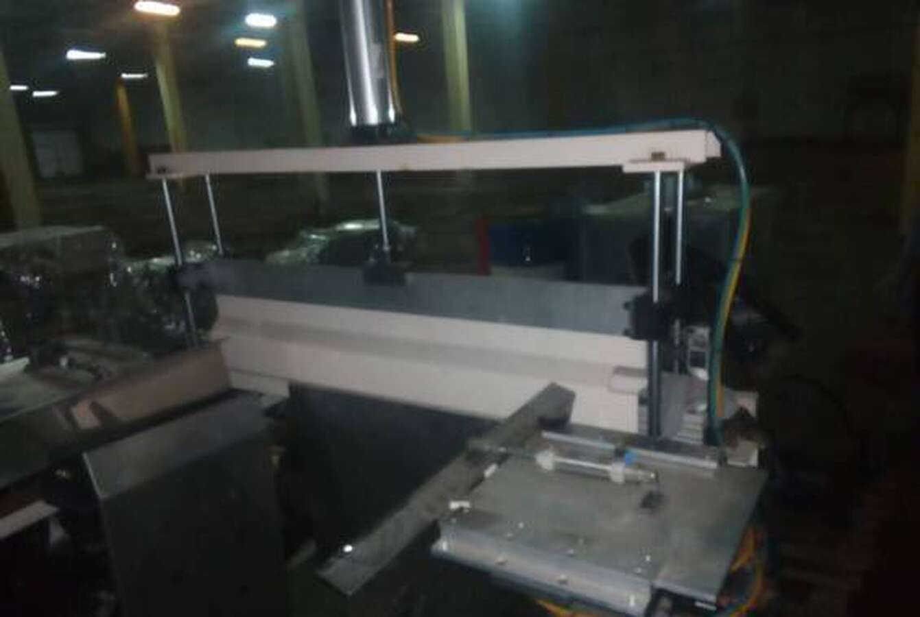 Машина для формования пластмассы VKP-800/600FTI