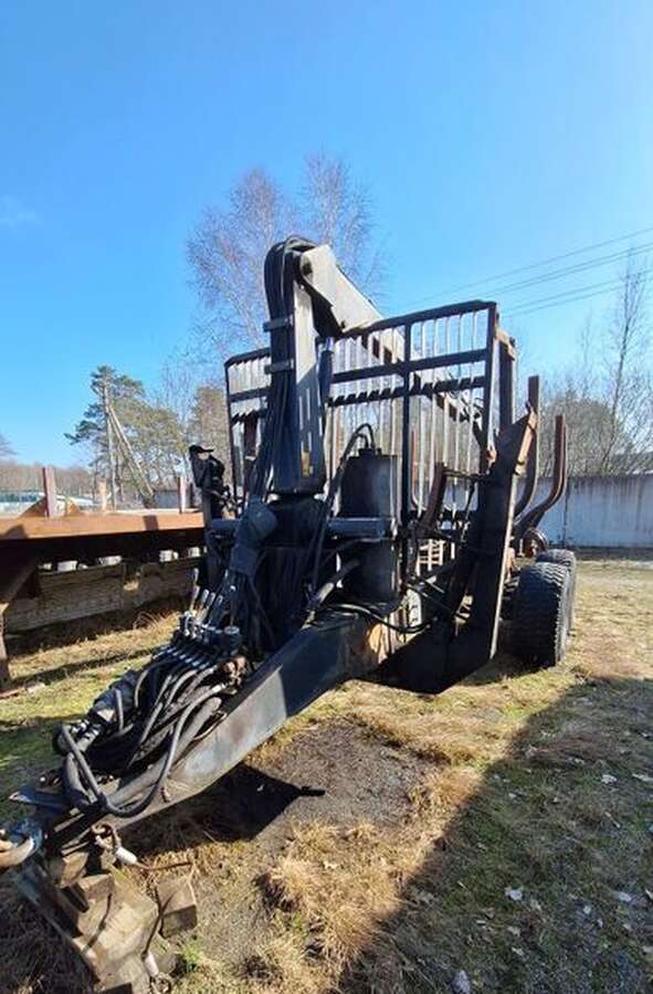 Полуприцеп Forestry Crane Primero 3967