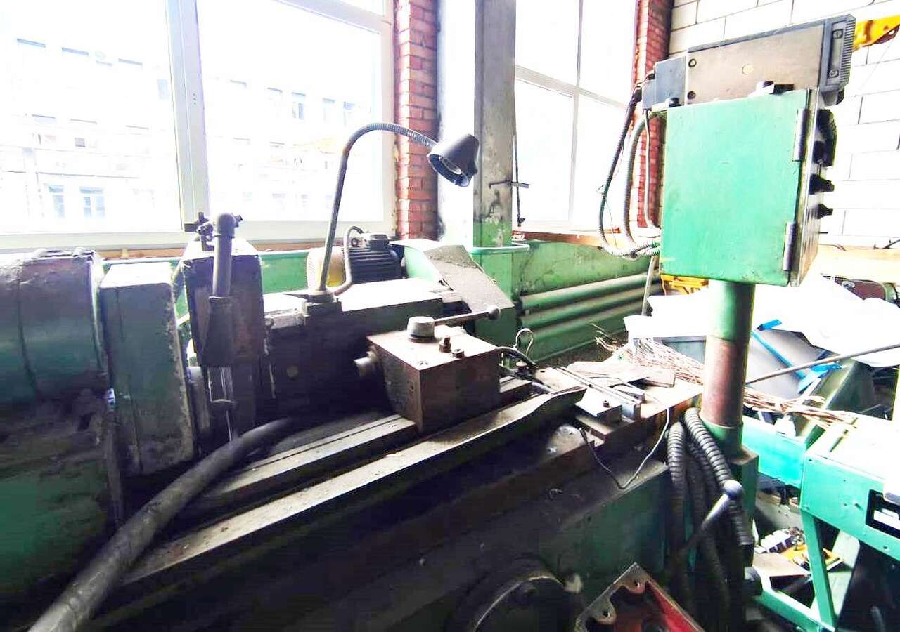 Полуавтомат круглошлифовальный 3М153АФ11