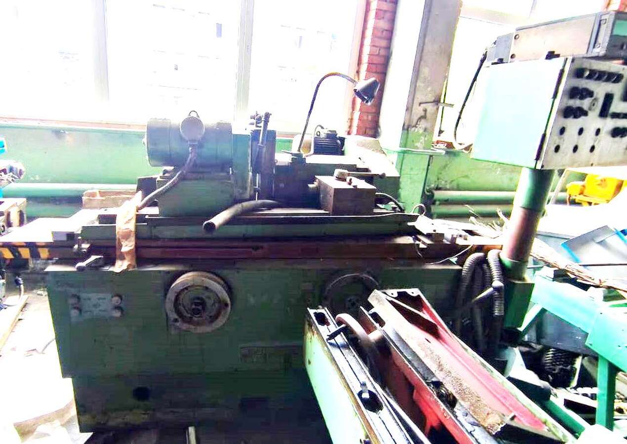 Полуавтомат круглошлифовальный 3М153АФ11
