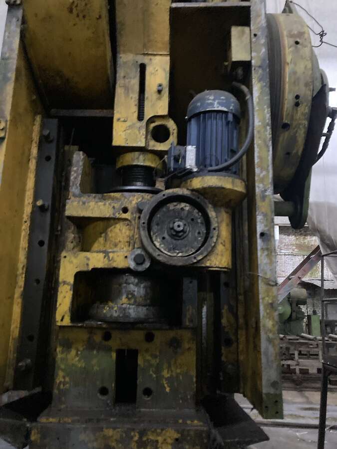 Пресс однокривошипный КГ2132, 160 тонн