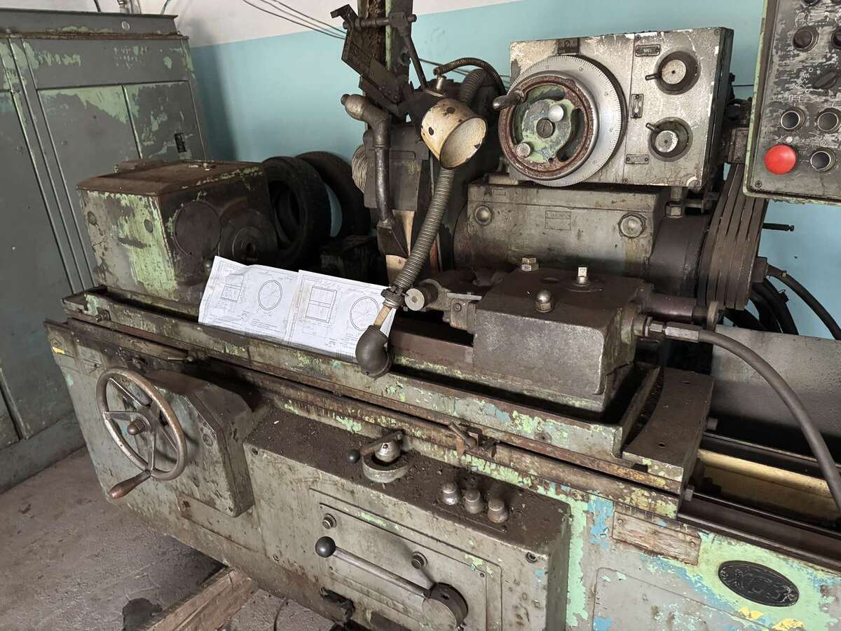 Станок круглошлифовальный 3М151В