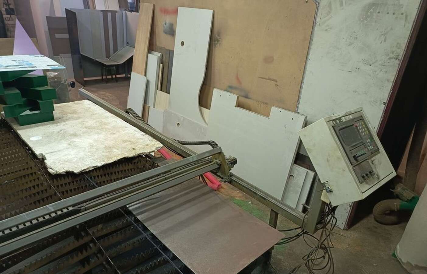 Станок плазменной резки 1500*3000 с  ЧПУ