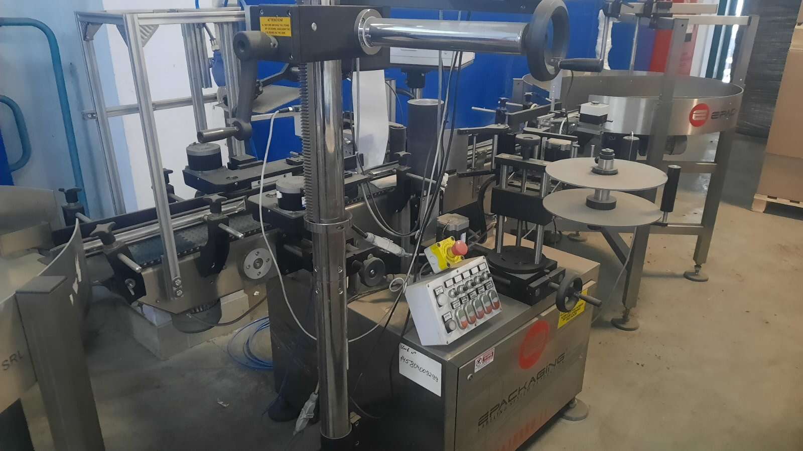 Этикетировочная машина Saturno Simply 2T Италия