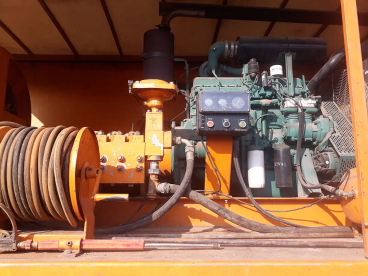 Машина каналопромывочная Woma  HDP 1502 P45