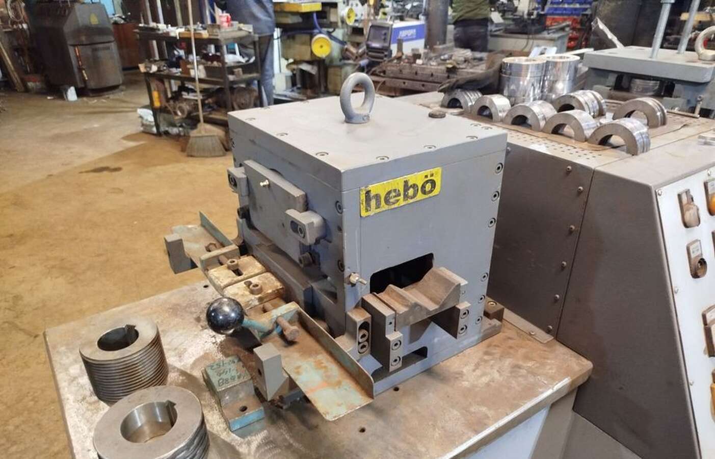 Кузнечный станок Hebo STM 4M