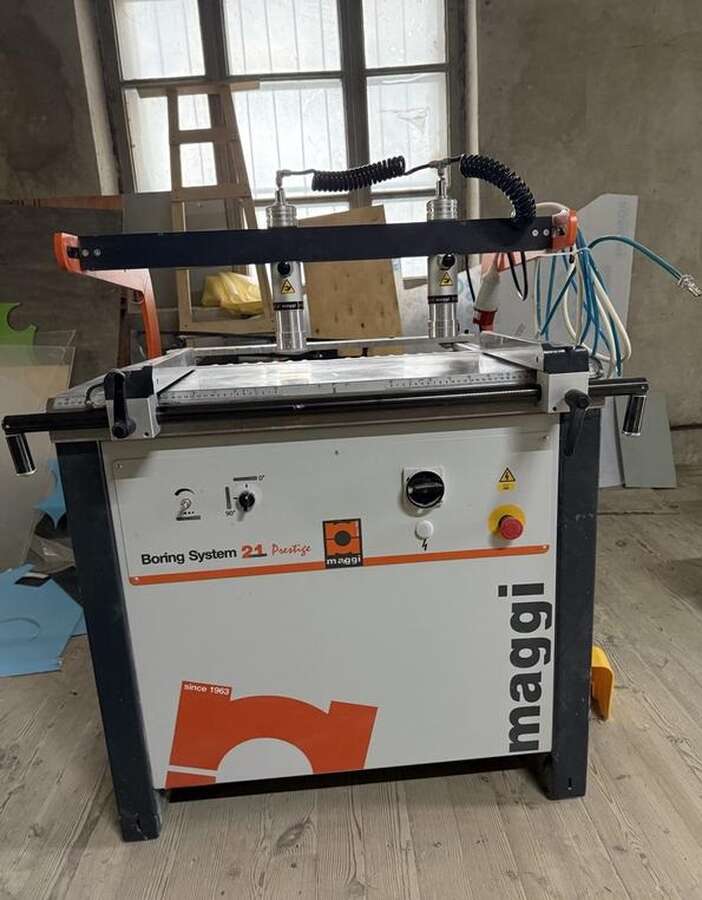 Сверлильно-присадочный станок Maggi Boring System 21