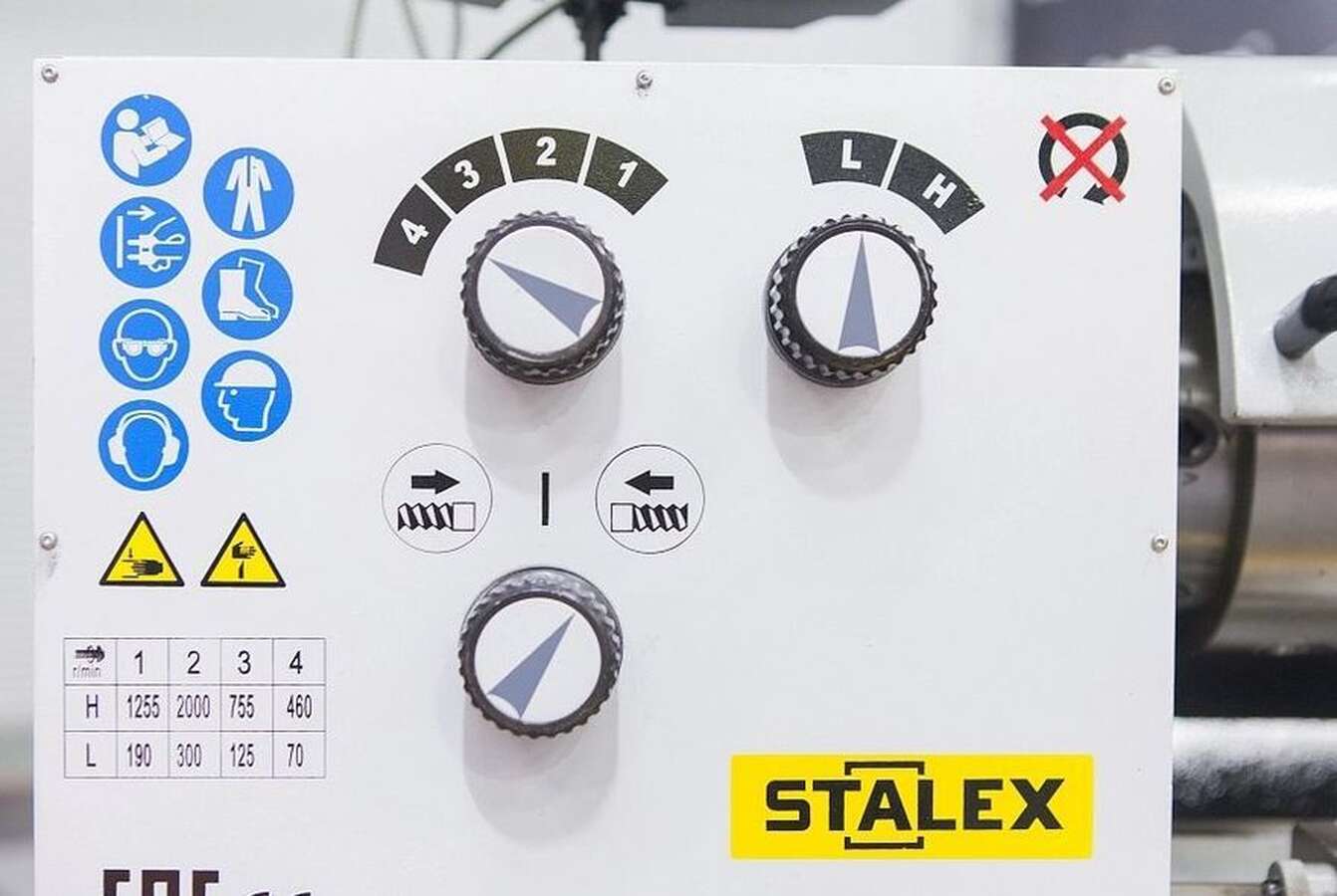 Станок токарно-винторезный STALEX C0636N/1000