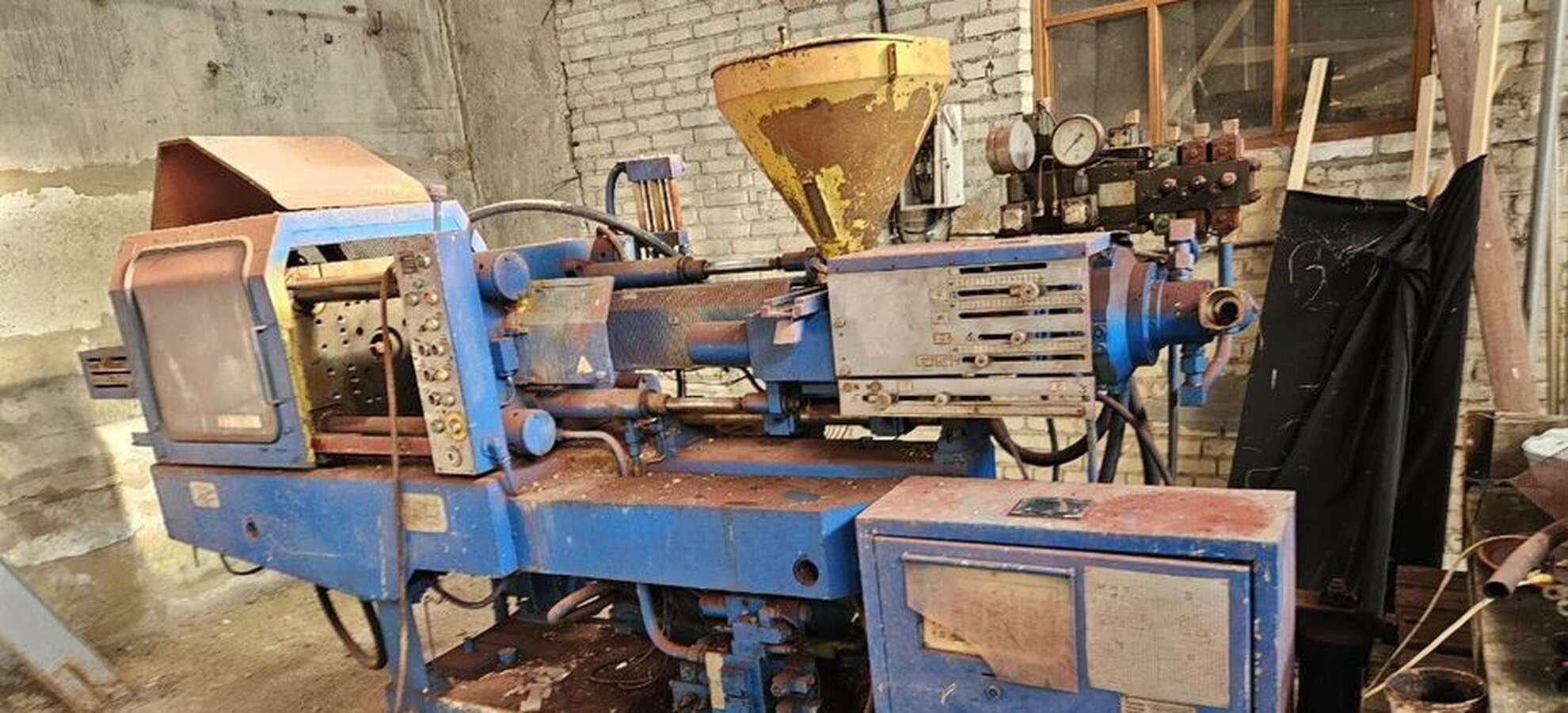 Термопластавтомат ДЕ3330.Ф1