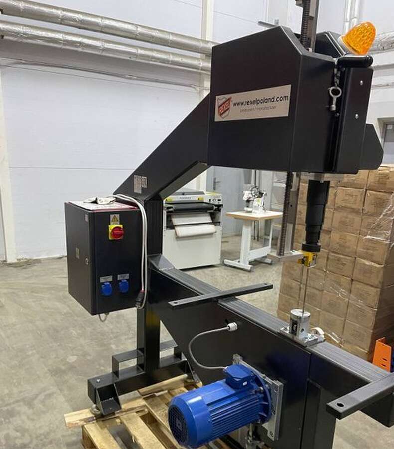 Машина раскройная ленточная Rexel R750/1000