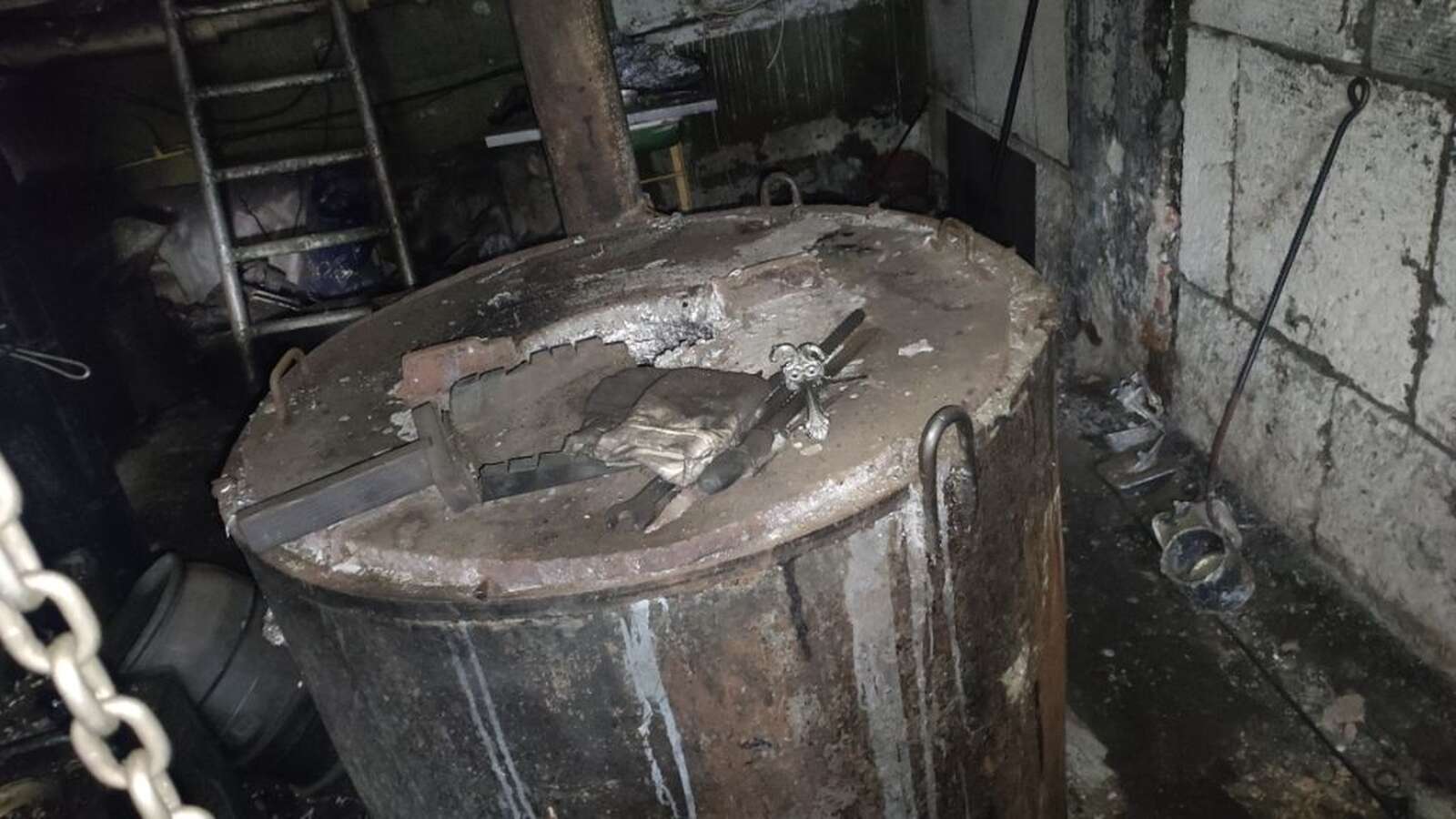 Печь для плавки металла и машина для литья алюминия под давлением