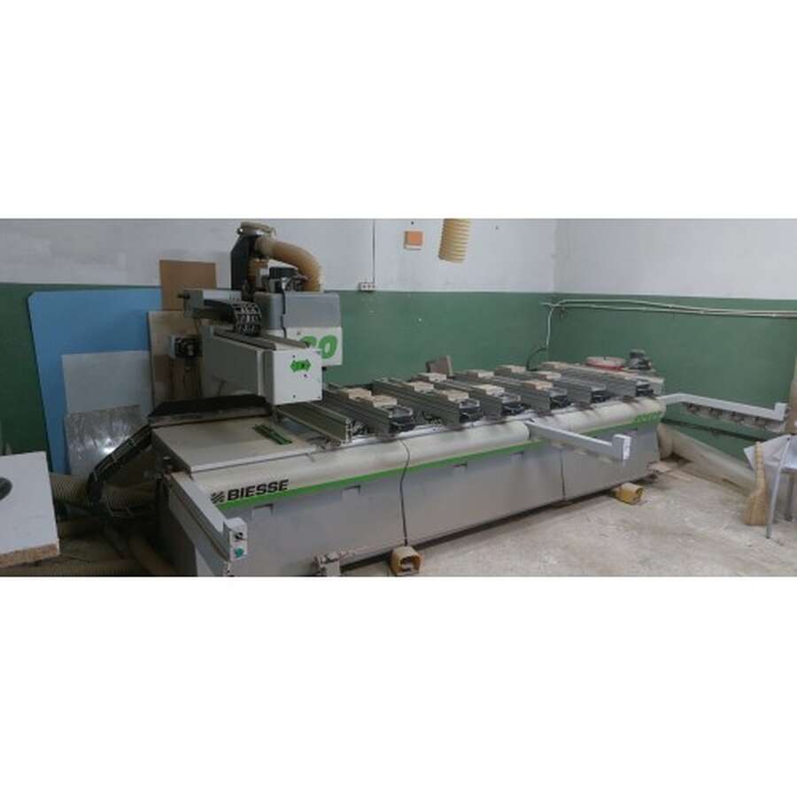 Обрабатывающий центр с ЧПУ Biesse Rover 20