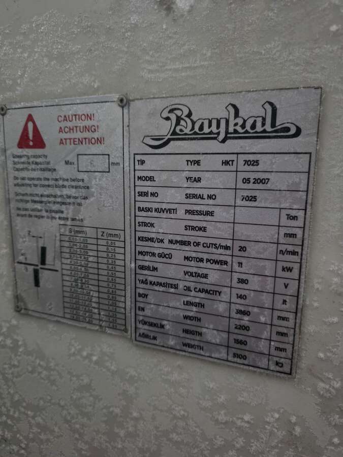 Гильотинный ножницы Baykal HGL 3106 NC