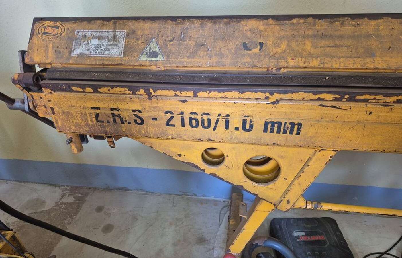 Листогиб ручной ZRS-2160/1