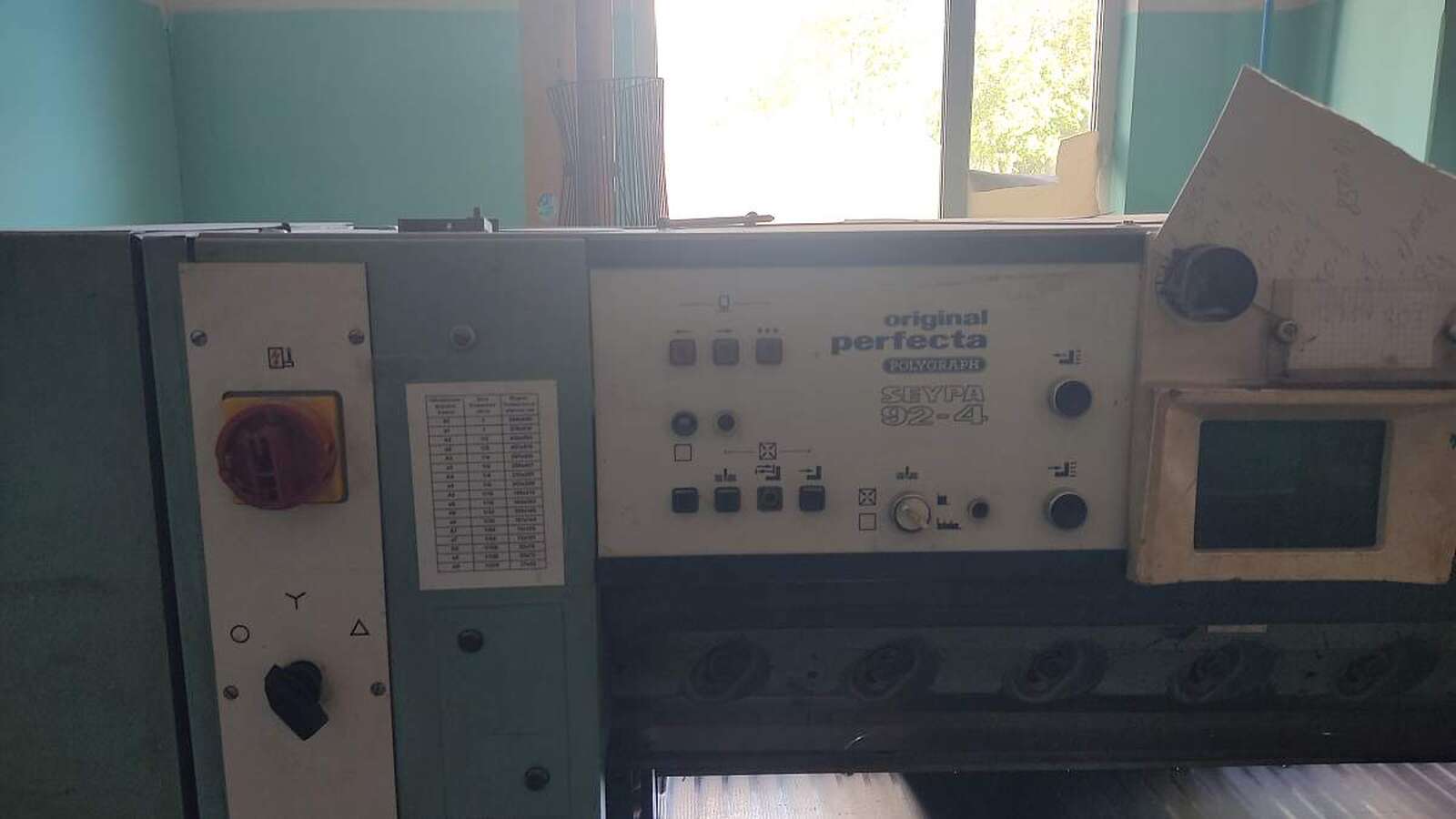 Бумагорезальная машина SEYPA 92-4