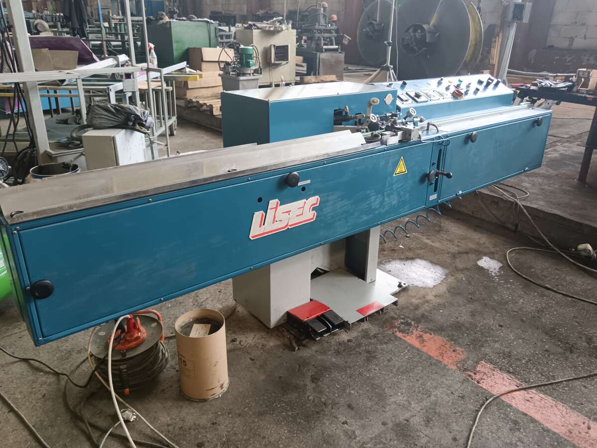 Экструдер бутила Lisec LBH25V