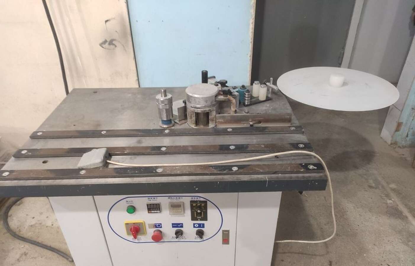 Станок кромкооблицовочный BJF-505W