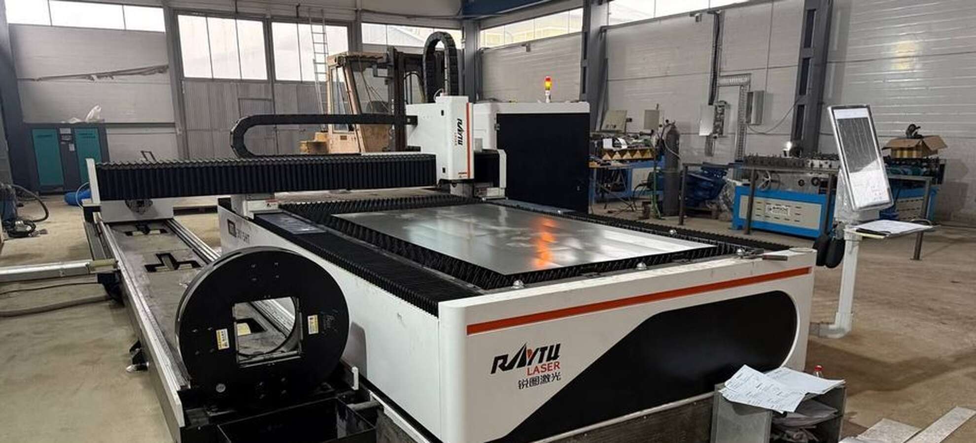 Станок оптоволоконной лазерной резки RT3015HT