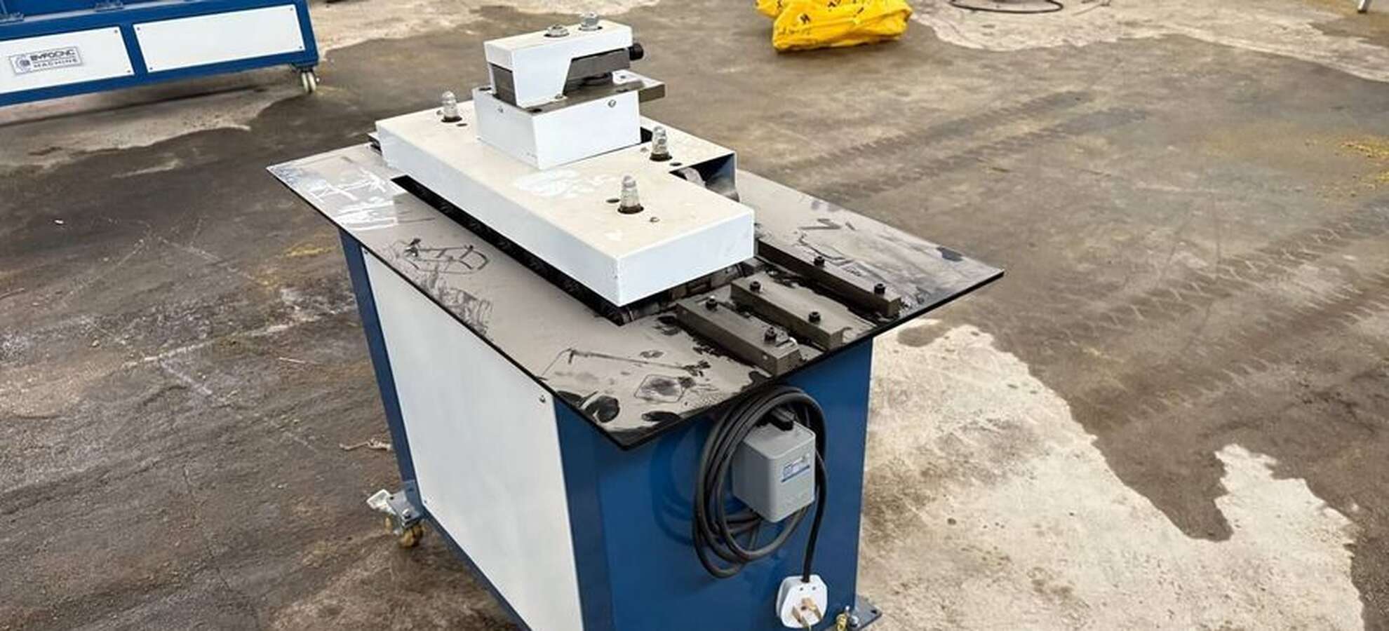 Станок для обработки металла SA-15HB
