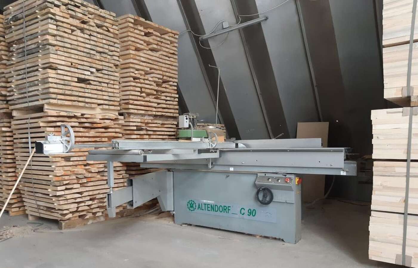 Форматно-раскроечный станок Altendorf C 90