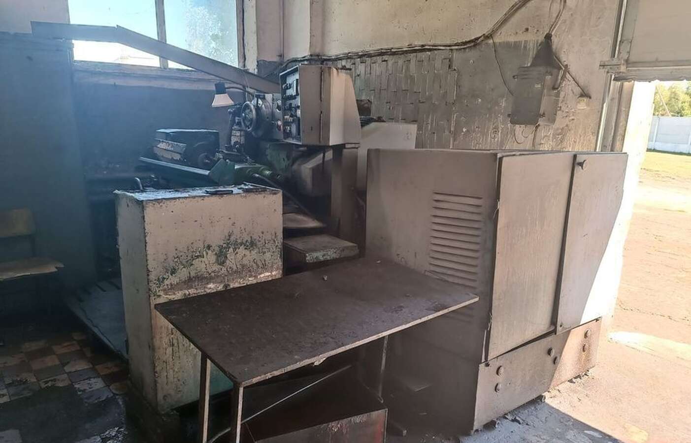 Станок круглошлифовальный 3М151