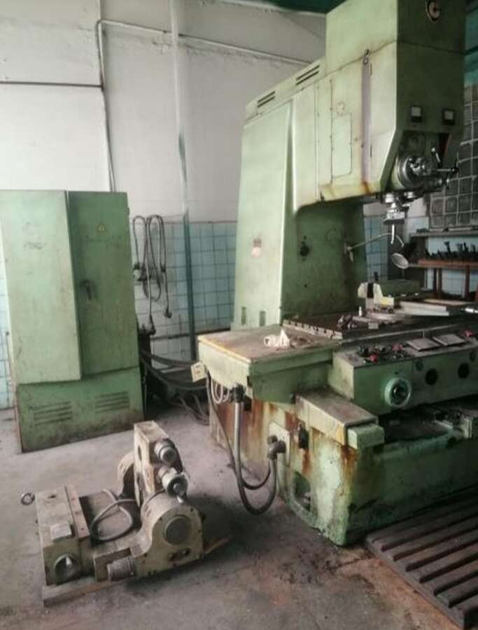 Координатно-расточной станок 2Д450