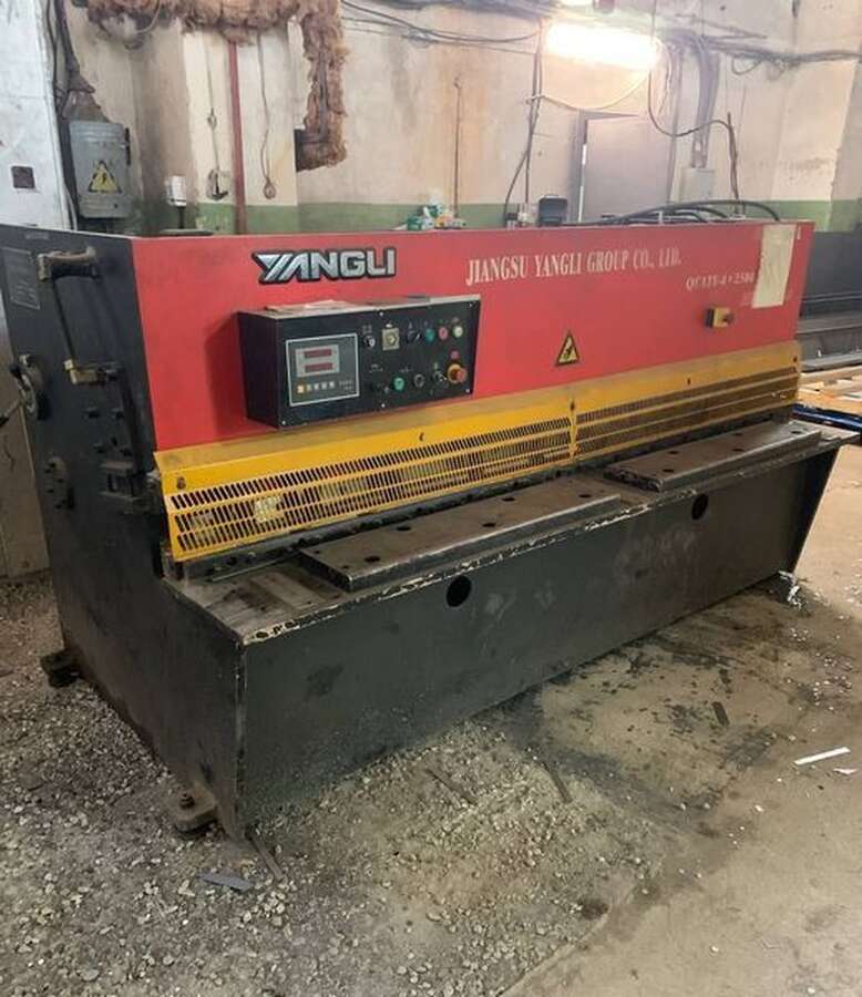 Ножницы гильотинные YANGLI QC 4x2500