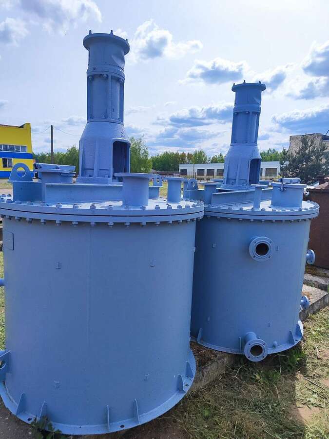 Аппарат с механическими перемешивающими устройства