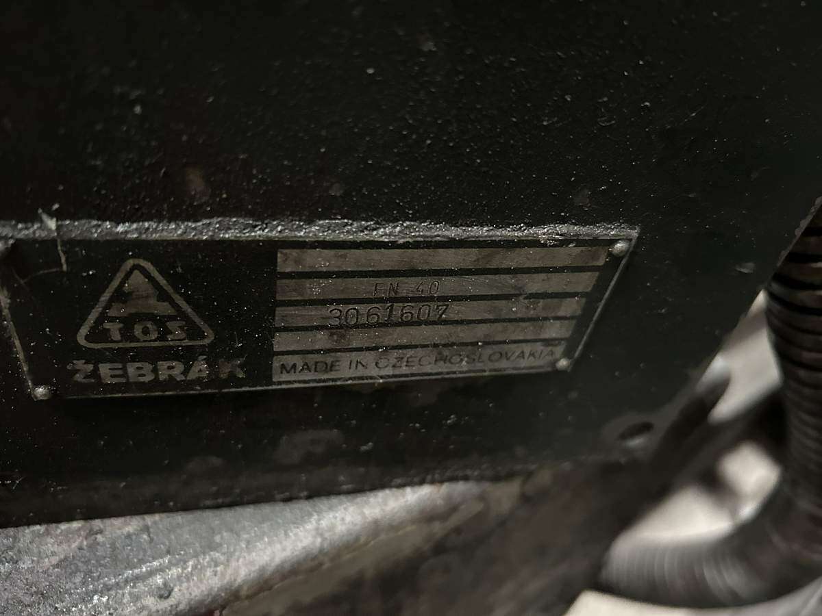 Фрезерный станок Zebrak TOS FN-40