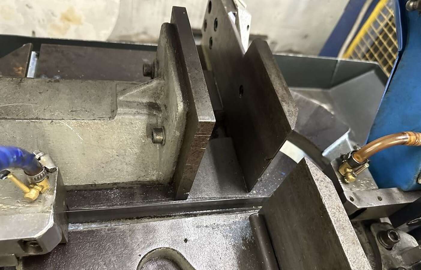 Ленточнопильный станок PILOUS ARG 250 Plus