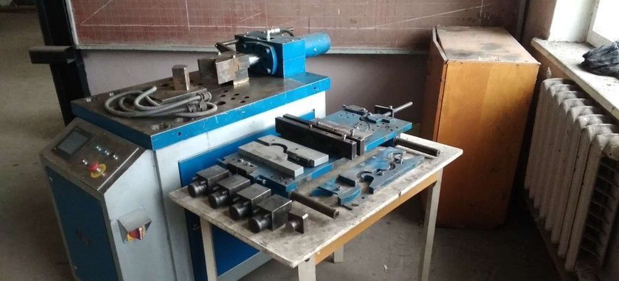 Горизонтальный пресс с ЧПУ HP-01