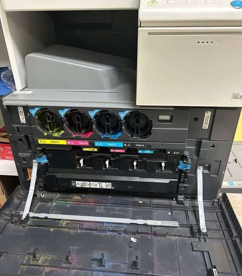 МФУ цветное Konica Minolta bizhub C224