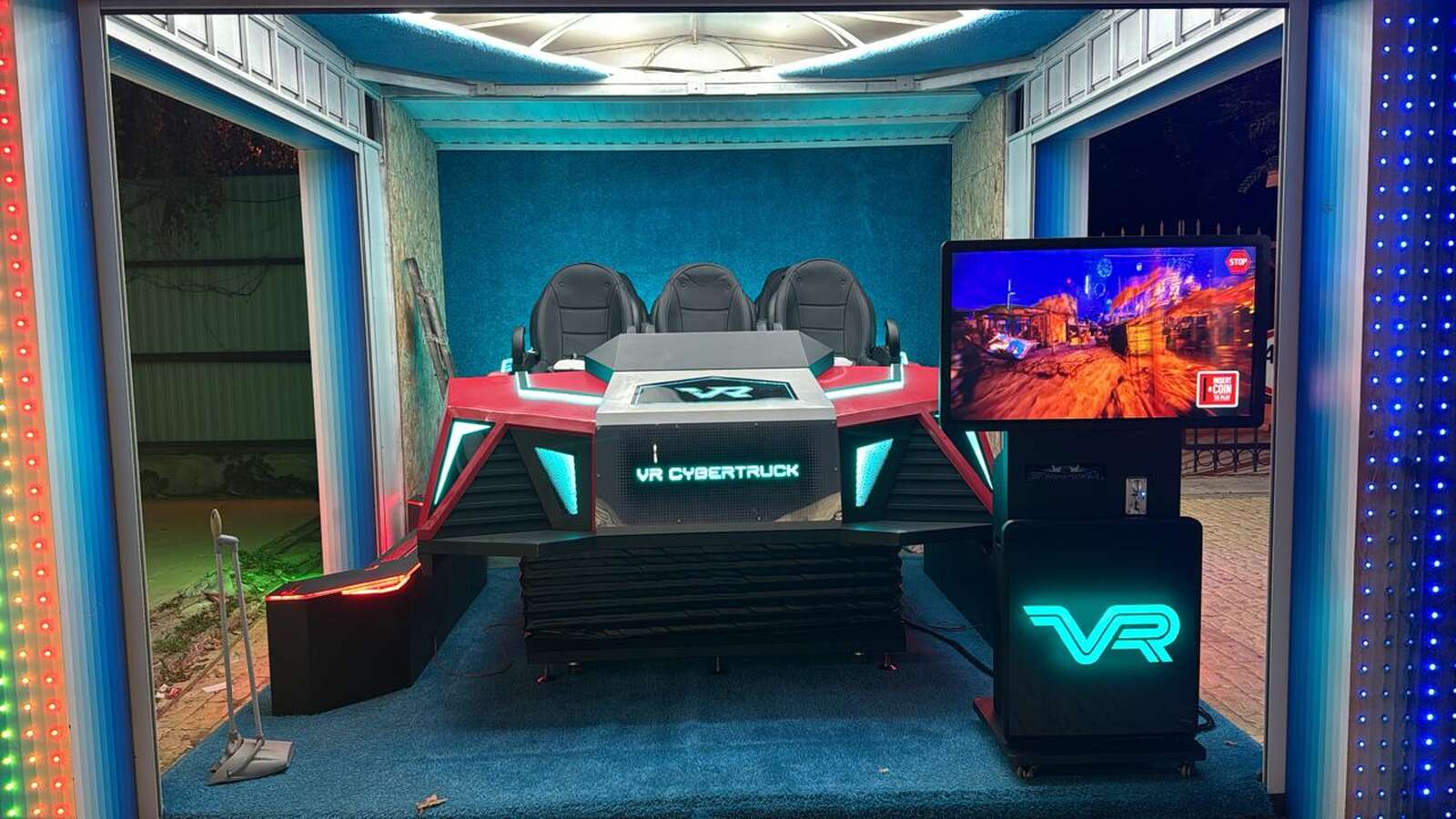 Симулятор виртуальной реальности VR Cybertruck