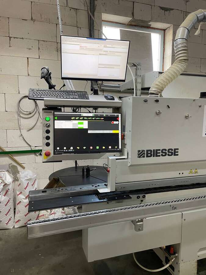 Кромкооблицовочный станок AKRON 1440A BIESSE