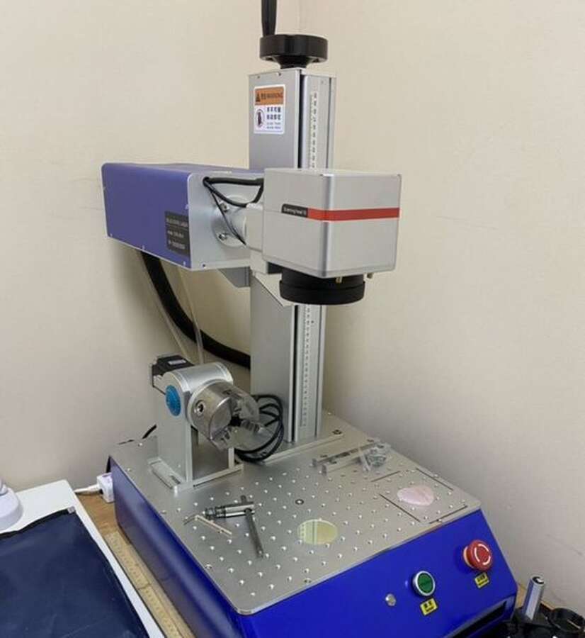 Лазерный ультрафиолетовый маркер