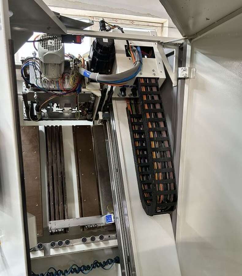 Сверлильно-пазовальный центр с ЧПУ SCM Cyflex F900