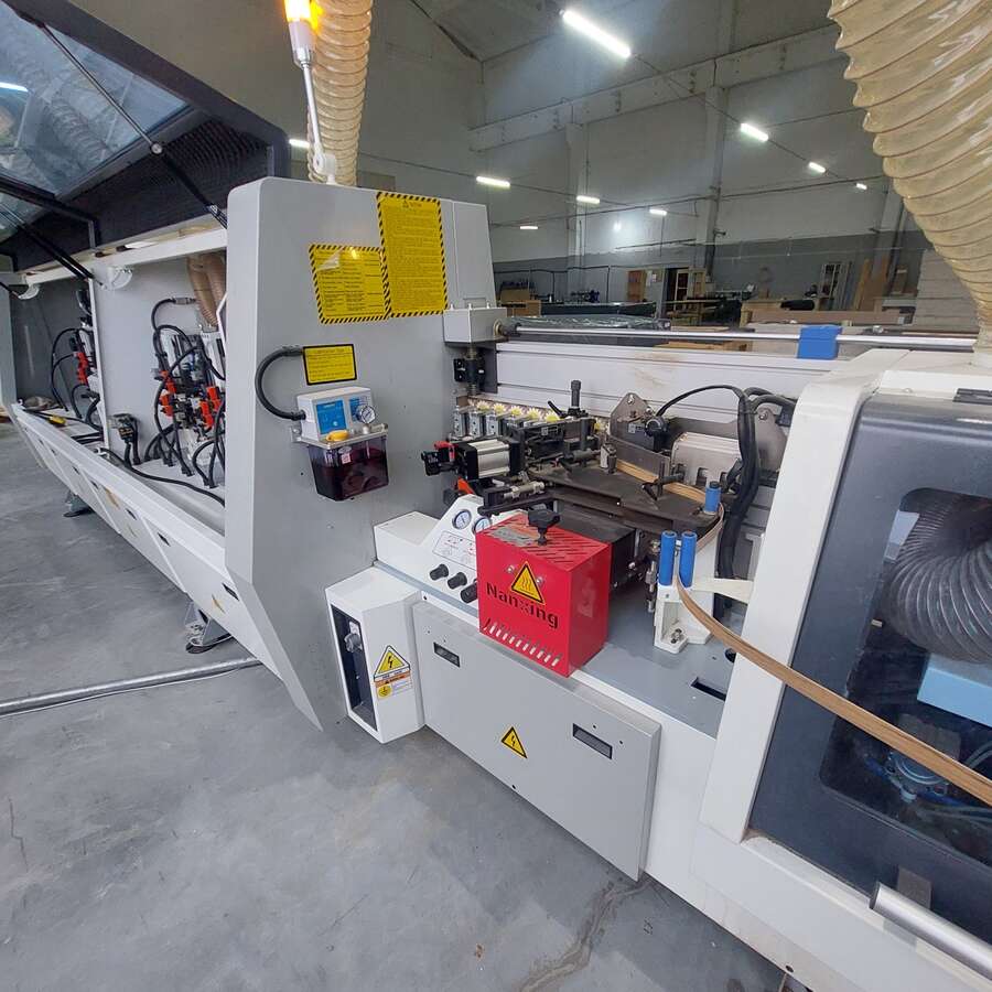 Кромкооблицовочный станок Nanxing NB7CJQ