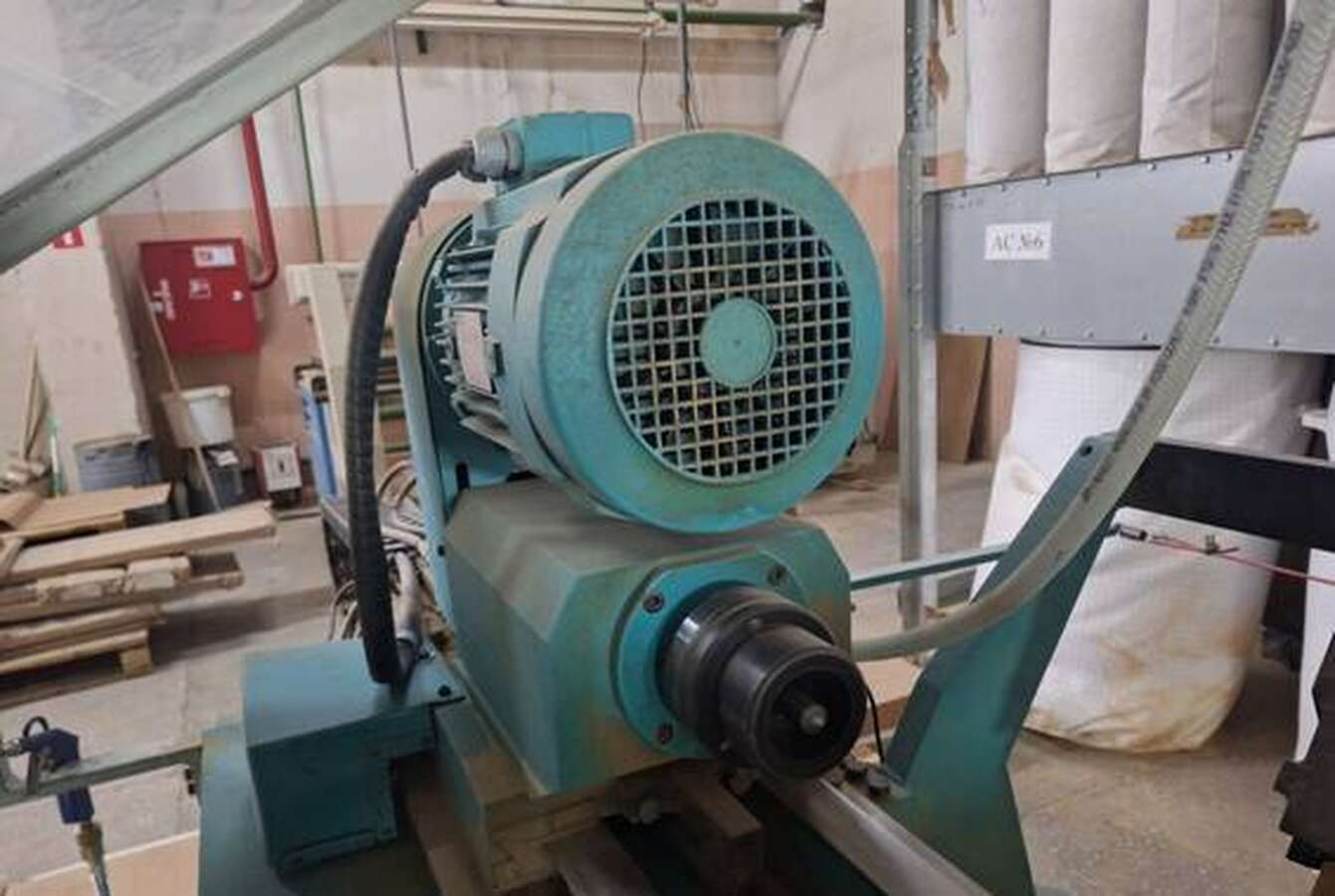 Токарный полуавтомат INTOREX TR-90