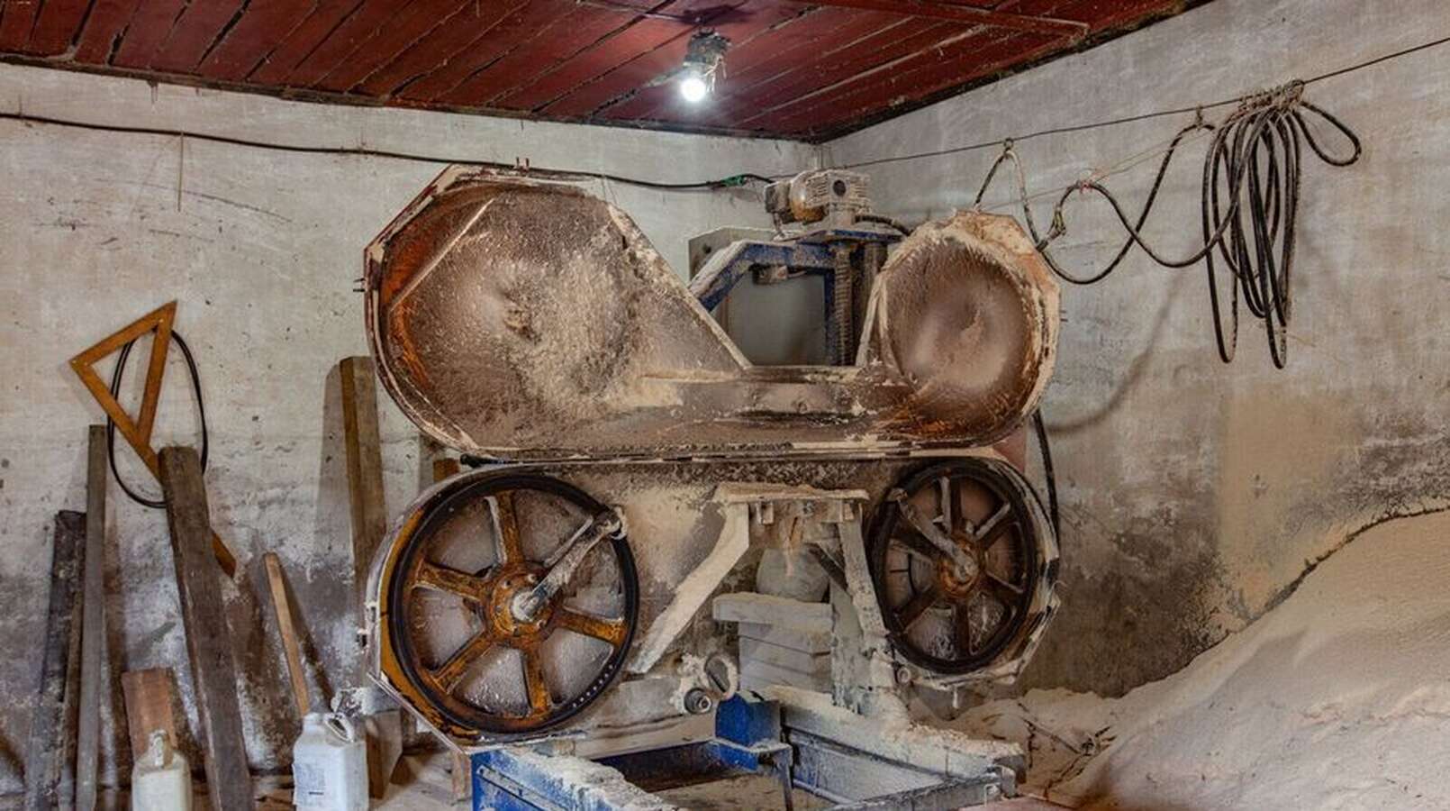Ленточнопильный станок MG-6500