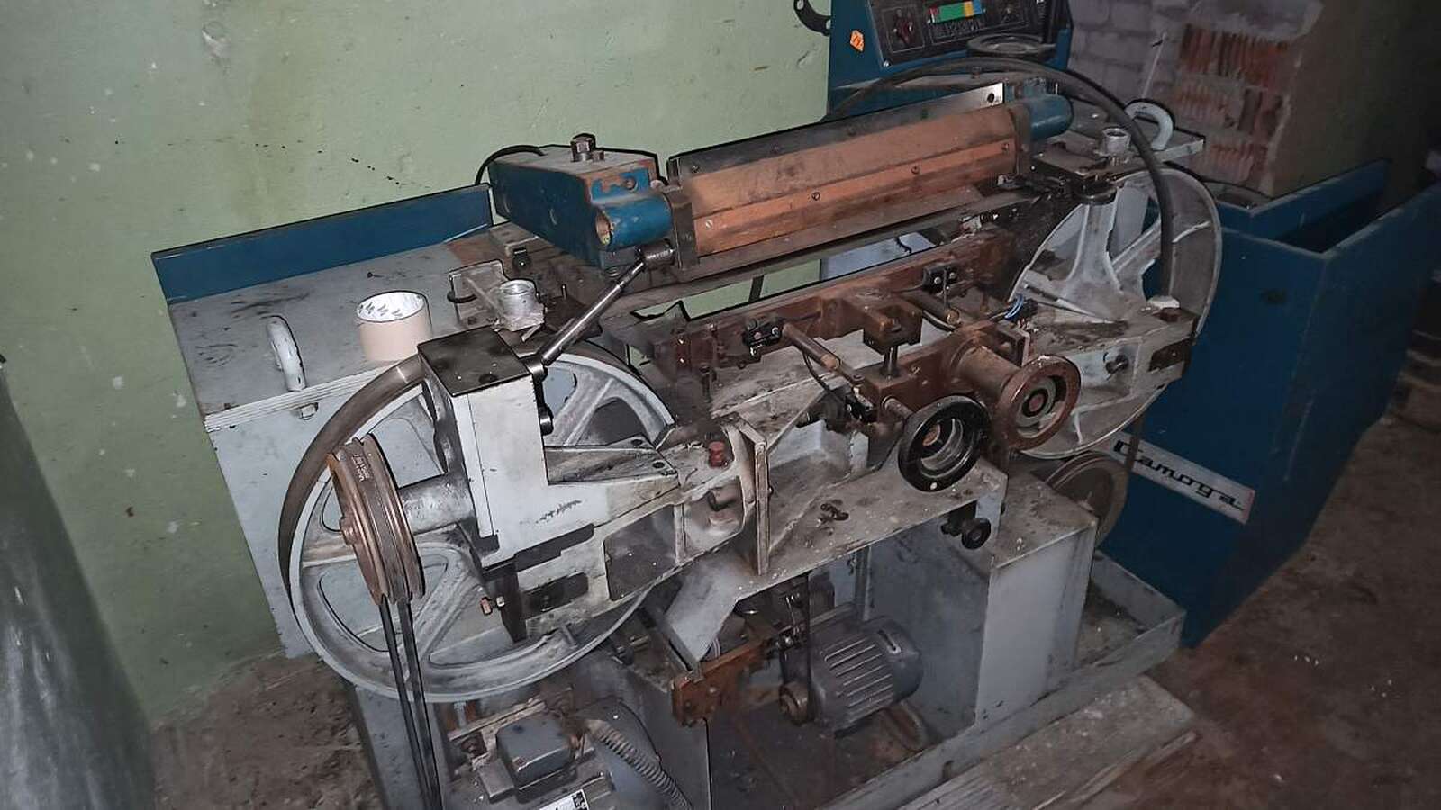 Двоильно-ленточная машина Camoga C 480 Италия