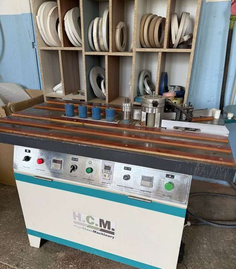 Кромкооблицовочный станок HCM