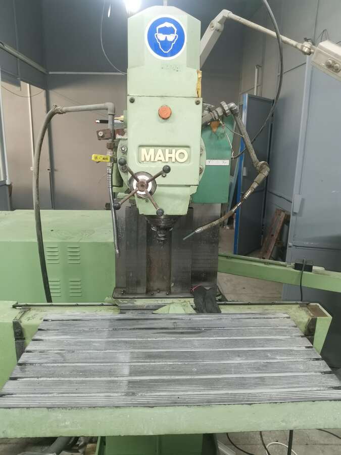 Фрезерный станок с ЧПУ MAHO 600E