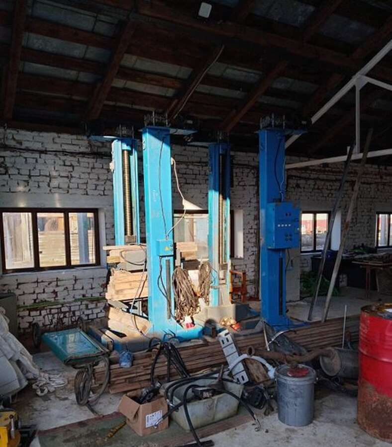 Подъемник грузовой 16 тонн